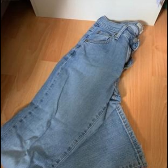 Levi’s - Picture 1 of 2